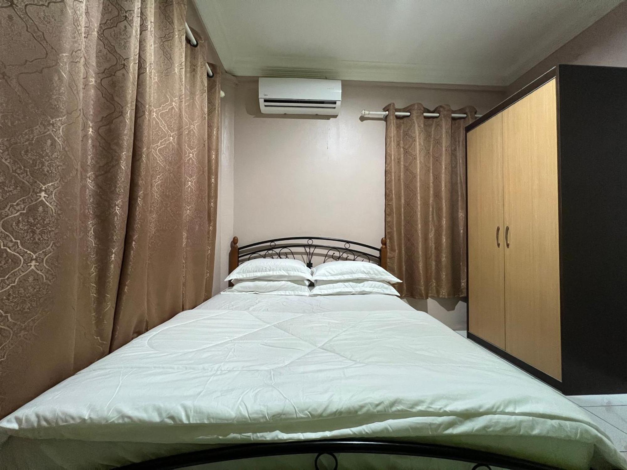 Hanif Homestay Kuching Exterior photo